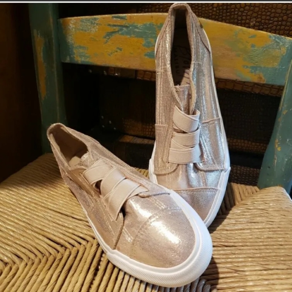 Blowfish Girl's Malibu Kids Slip-On Sneakers, Gold Metallic (New) - Size 4